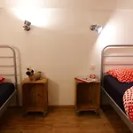 St Malo Intra-muros duplex 2 chambres Wifi haut débit à 3 min des plages